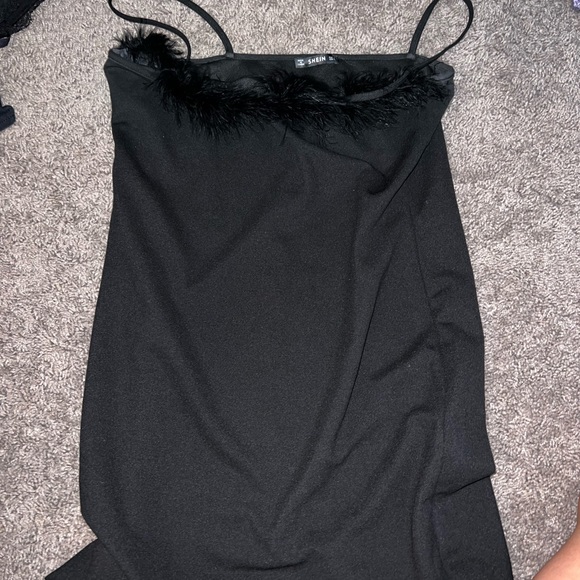 Black cocktail dress with fur size L - Picture 1 of 2